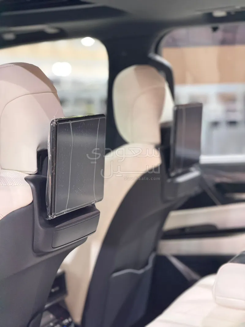 2025 لكزس إل إكس 600