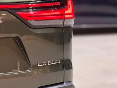 2025 لكزس إل إكس 600