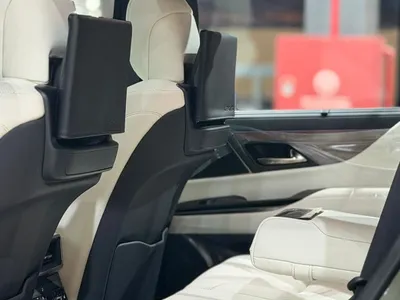 2025 لكزس إل إكس 600