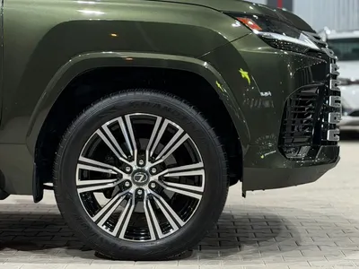 2025 لكزس إل إكس 600