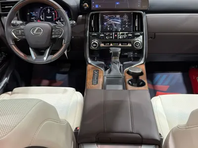 2025 لكزس إل إكس 600