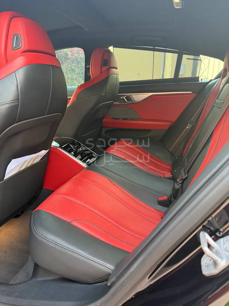 2024 بي ام دبليو الفئة الثامنة 840 أي إم