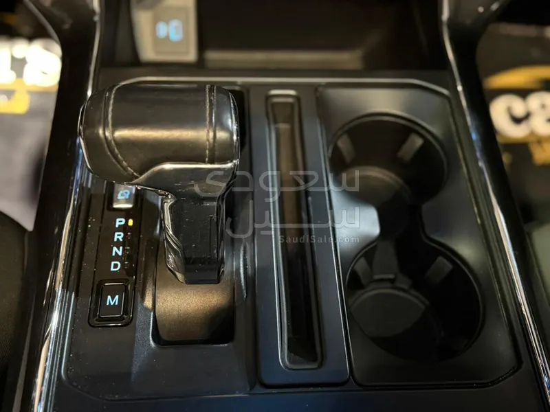 2021 فورد اف 150 اكس ال تي