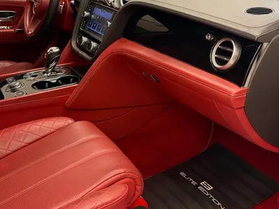 2018 بنتلي بنتايجا الاصدار الاسود