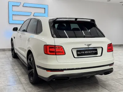 2018 بنتلي بنتايجا الاصدار الاسود