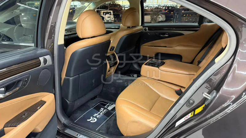 2013 لكزس إل إس 460 إل