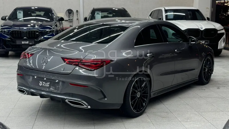 2021 مرسيدس - بنز سي إل أي 200