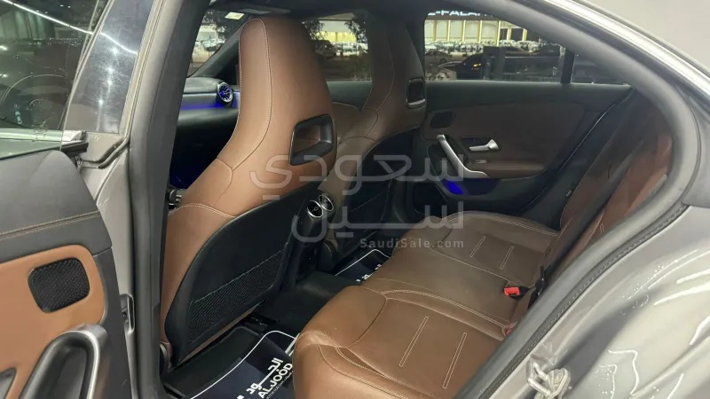 2021 مرسيدس - بنز سي إل أي 200