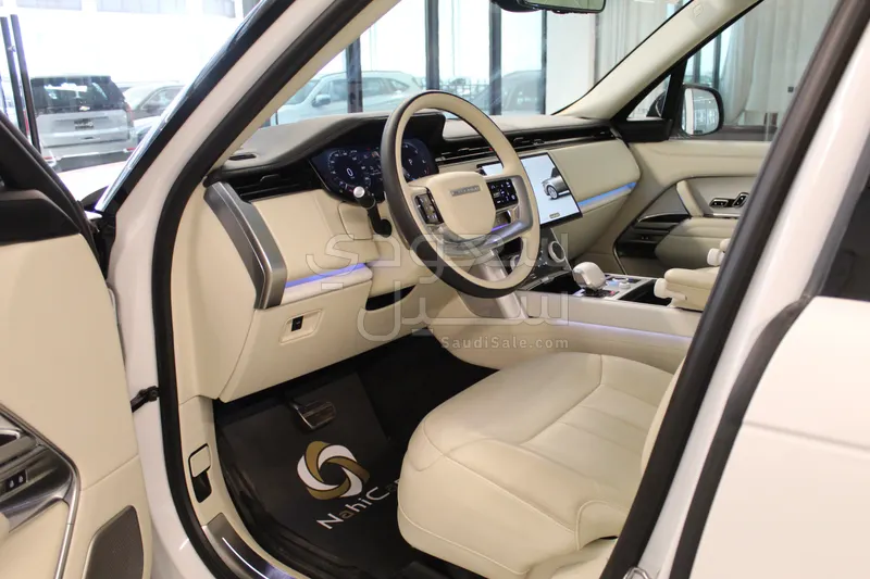 2023 لاند روفر رينج روفر فوج اس في