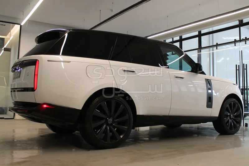 2023 لاند روفر رينج روفر فوج اس في