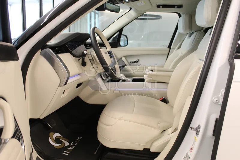 2023 لاند روفر رينج روفر فوج اس في