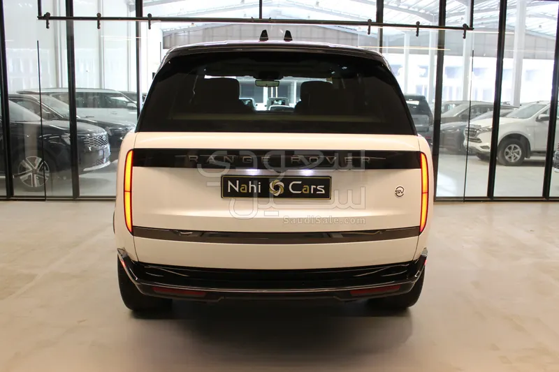 2023 لاند روفر رينج روفر فوج اس في