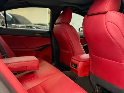 2024 لكزس آي إس 350 إف