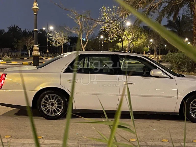 2005 كاديلاك ديفيل