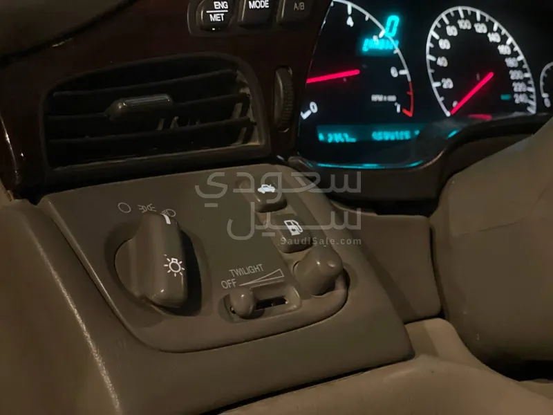 2005 كاديلاك ديفيل