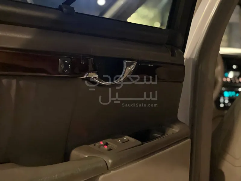 2005 كاديلاك ديفيل