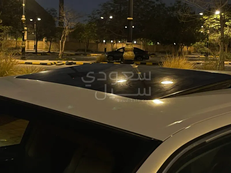 2005 كاديلاك ديفيل