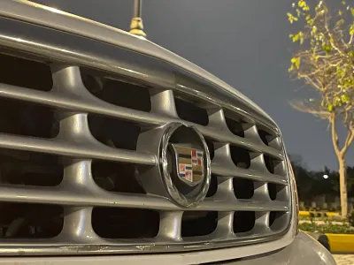 2005 كاديلاك ديفيل