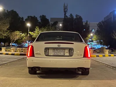 2005 كاديلاك ديفيل