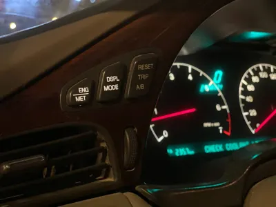 2005 كاديلاك ديفيل