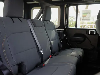 2025 جييب رانجلر سبورت بلس