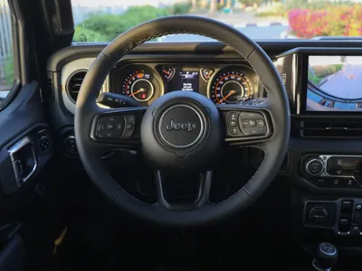 2025 جييب رانجلر سبورت بلس