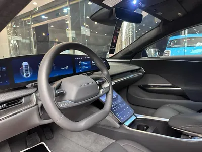 2025 لوسيد اير بيور