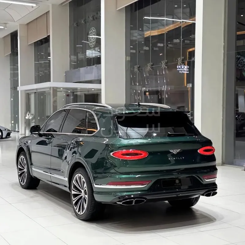 2021 بنتلي بنتايجا