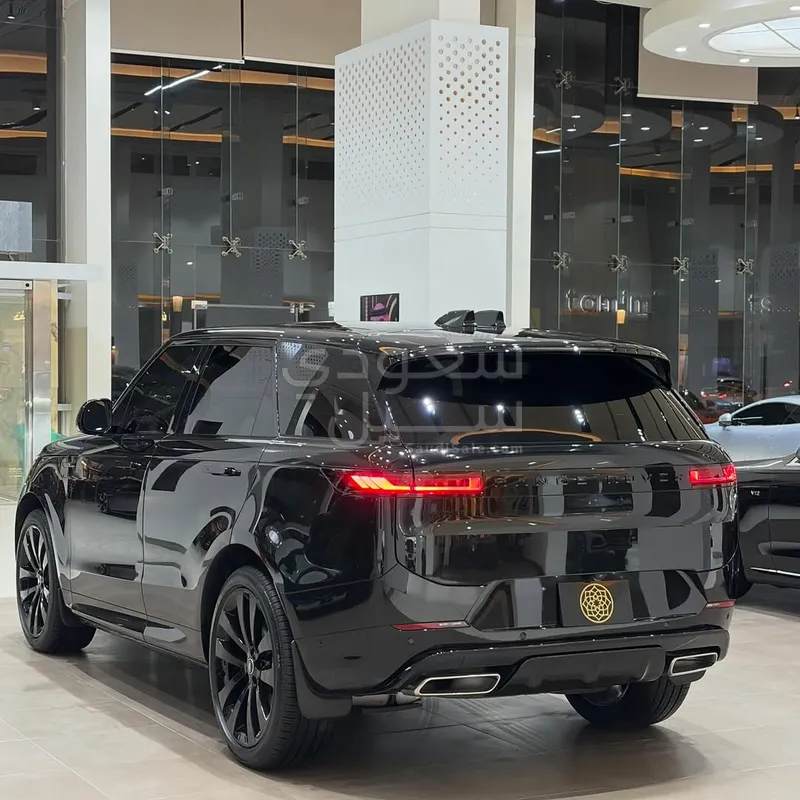 2025 لاند روفر رينج روفر سبورت اتش اس اي