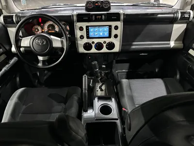 2022 تويوتا اف جي كروزر 1