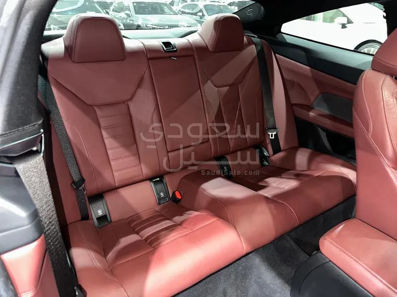 2023 بي ام دبليو الفئة الرابعة 440 أي إم كت