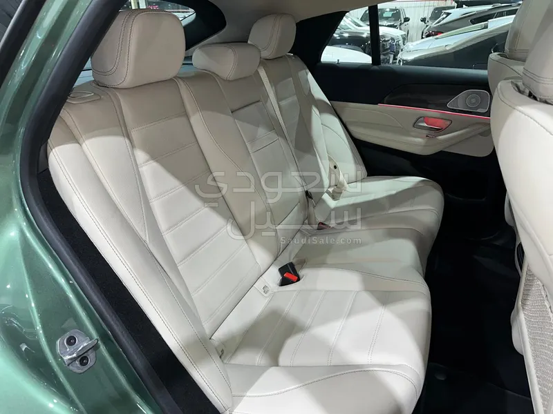 2025 مرسيدس - بنز جي إل إي 450 كوبيه