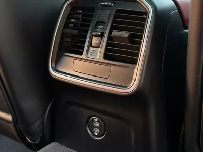 2021 بورش ماكان اس