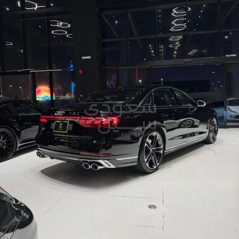 2024 اودي اس 8