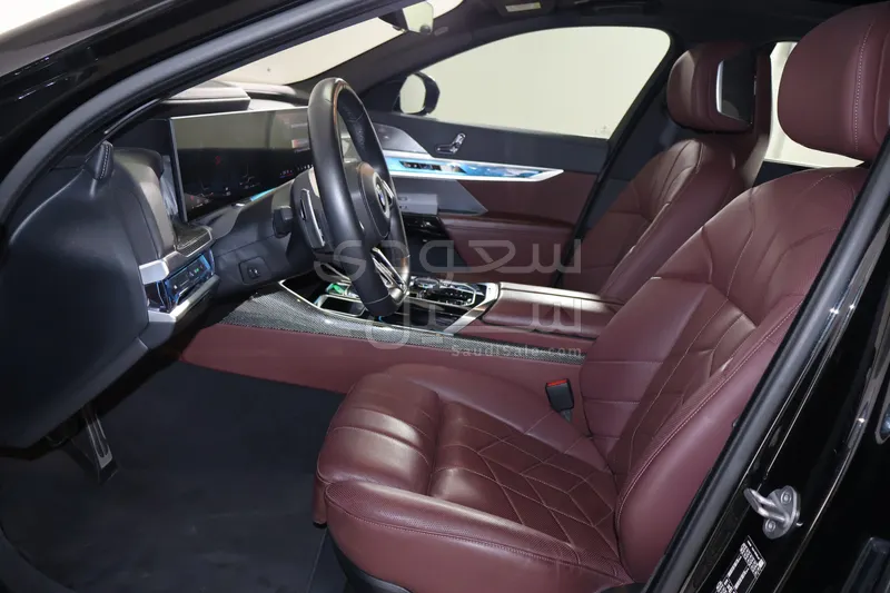 2024 بي ام دبليو الفئة السابعة 735أي