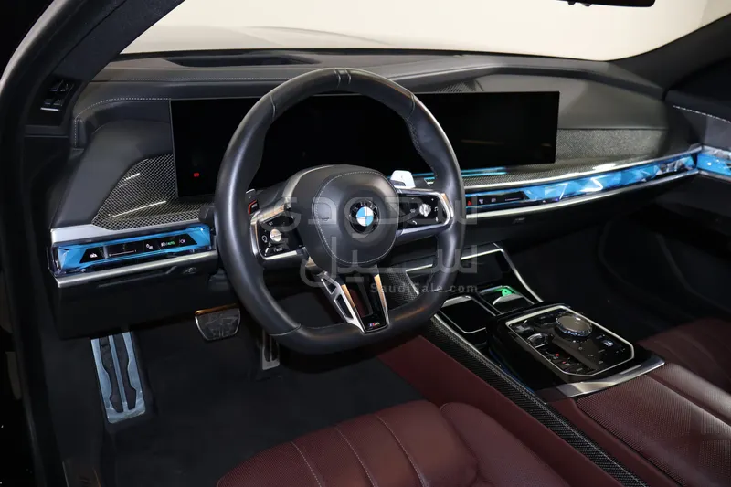 2024 بي ام دبليو الفئة السابعة 735أي