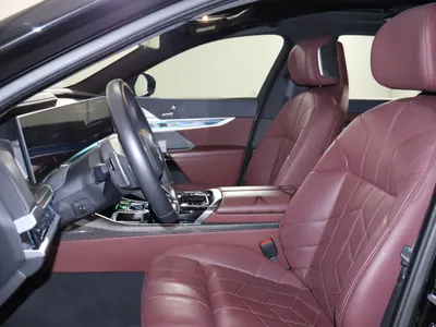 2024 بي ام دبليو الفئة السابعة 735أي