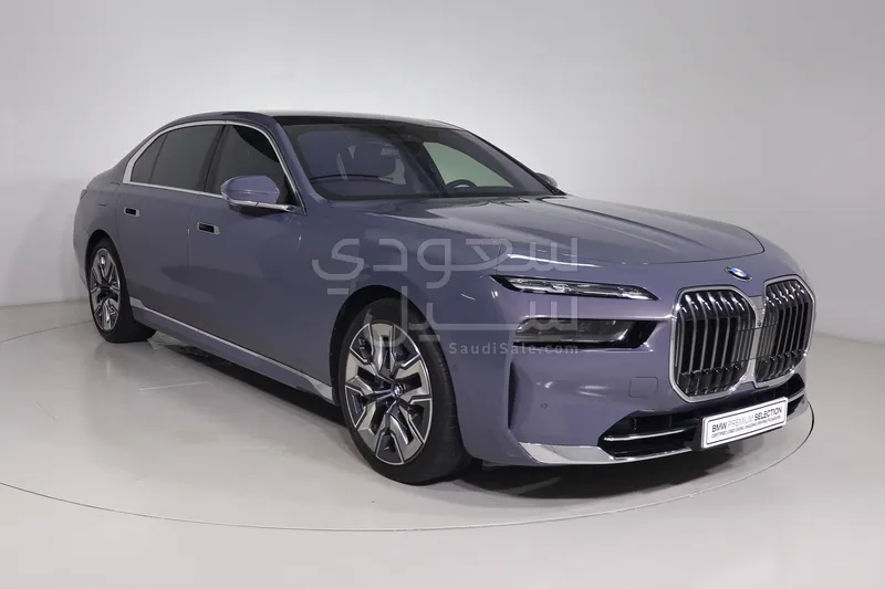 2025 بي ام دبليو الفئة السابعة 740أي