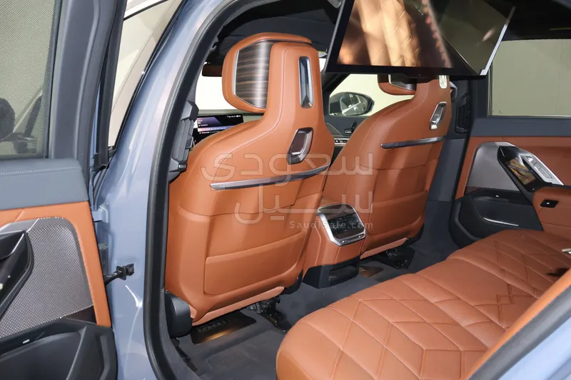 2025 بي ام دبليو الفئة السابعة 740أي