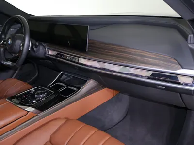 2025 بي ام دبليو الفئة السابعة 740أي