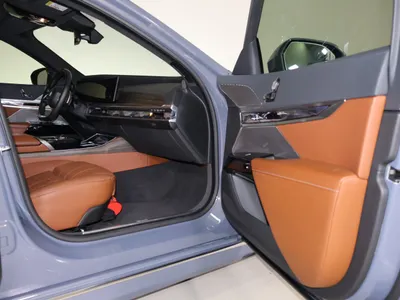 2025 بي ام دبليو الفئة السابعة 740أي