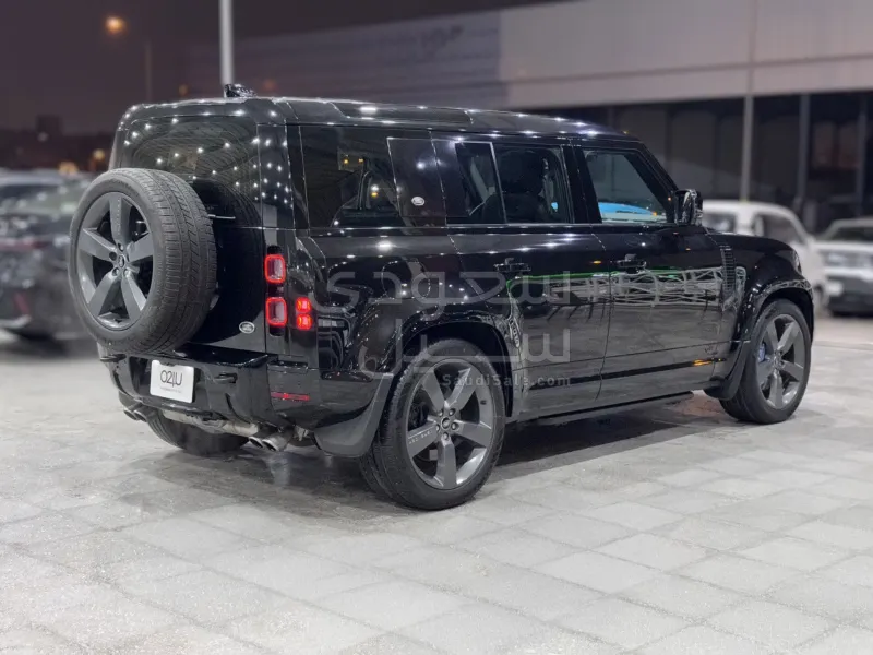 2022 لاند روفر ديفيندر
