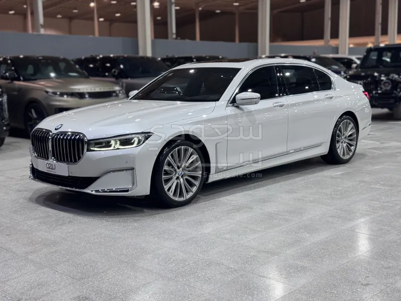 2020 بي ام دبليو الفئة السابعة 730 إل أي