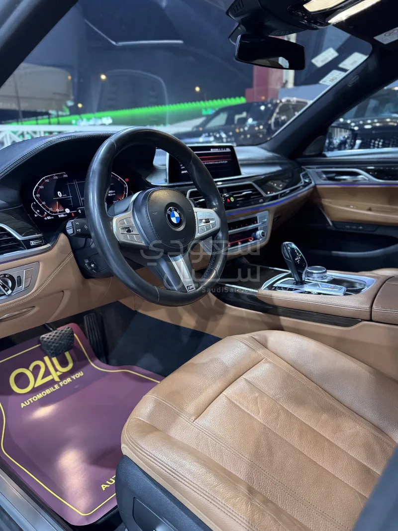 2020 بي ام دبليو الفئة السابعة 730 إل أي