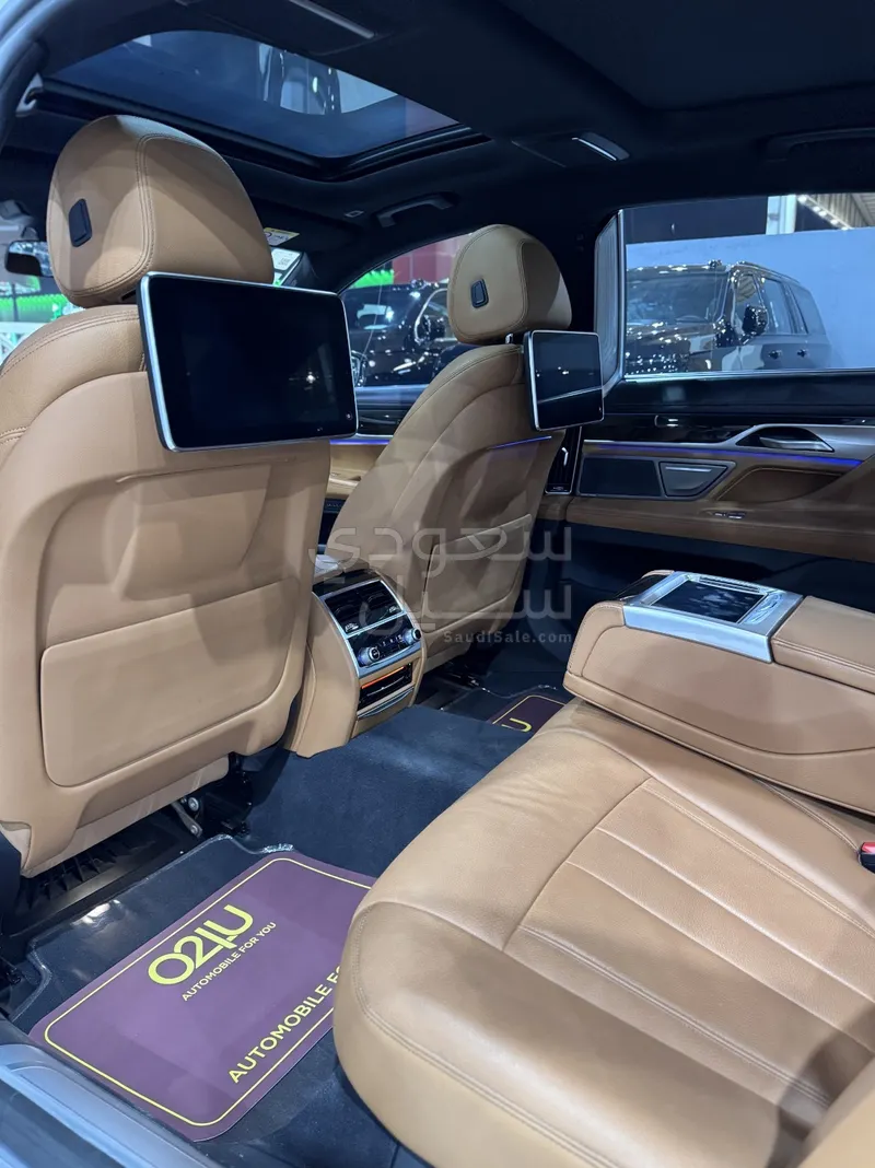 2020 بي ام دبليو الفئة السابعة 730 إل أي