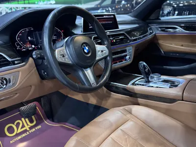 2020 بي ام دبليو الفئة السابعة 730 إل أي