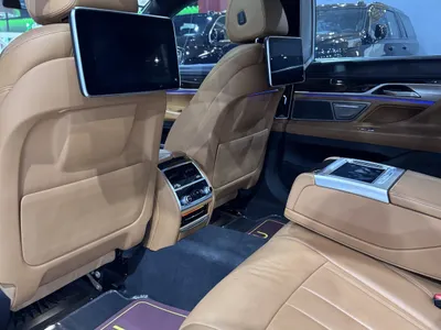 2020 بي ام دبليو الفئة السابعة 730 إل أي