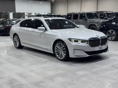 2020 بي ام دبليو الفئة السابعة 730 إل أي