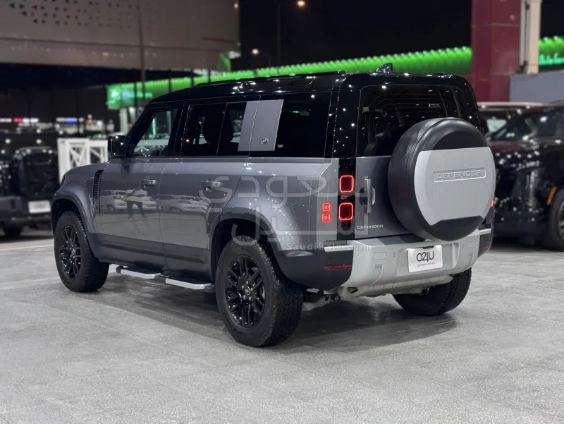 2024 لاند روفر ديفيندر اس اي