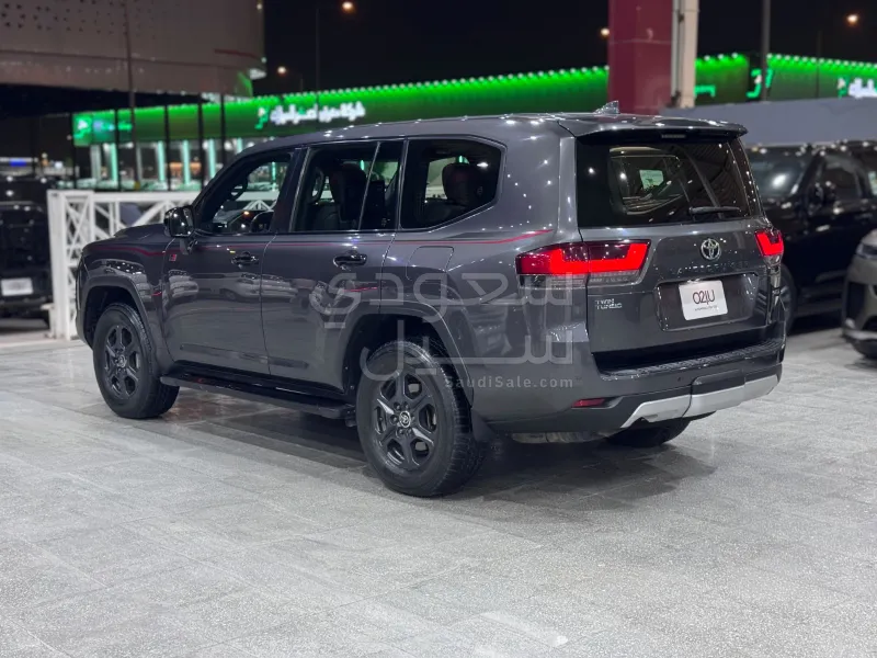 2022 تويوتا لاند كروزر جي ار سبورت